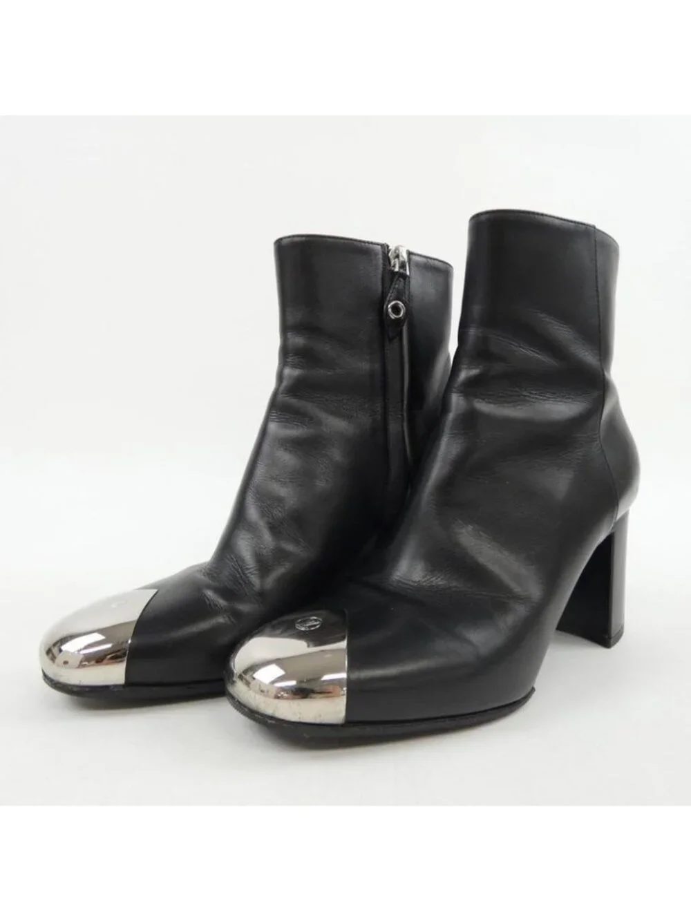 Louis Vuittone Line Size 37 Black Boots - Picture 3 of 6